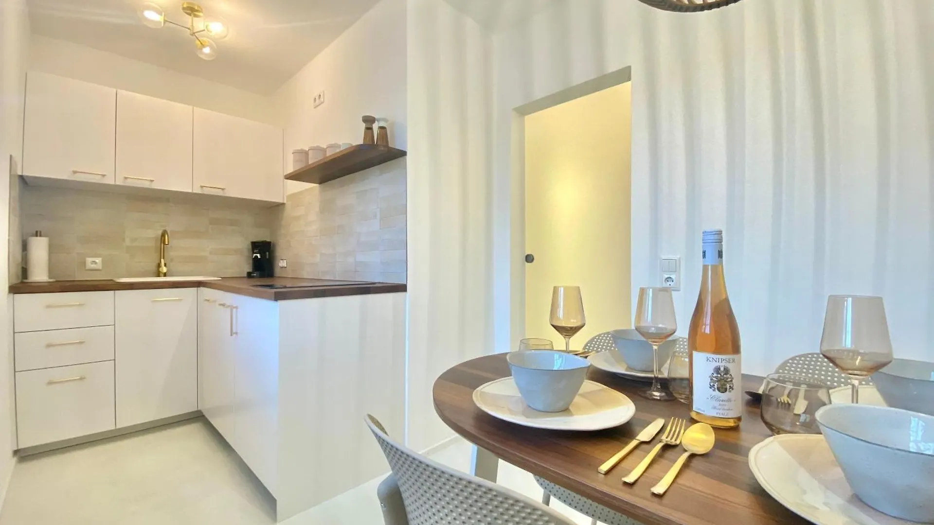 Best Butler Apartments Golden Glory I Zentrum I Kueche I Parken I Netflix Fussen Germany